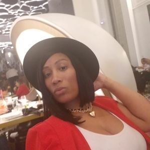 Meet your Posher, Candace